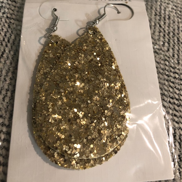 NWT Set of 3 Earrings - Picture 4 of 4